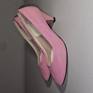 Vintage Imperial Pink Cloth Kitten Heels SZ 6W Man Made Materials VGUC 60's?